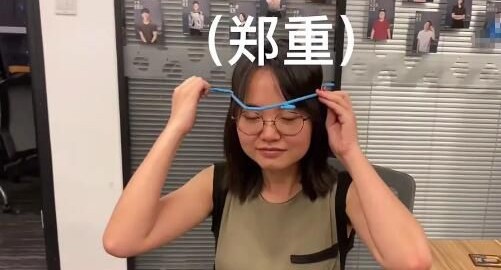微博衣架套头挑战表情包高清gif分享3