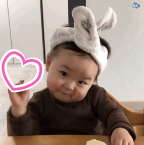 抖音小女孩比心表情包gif动态图片大全无水印免费分享3